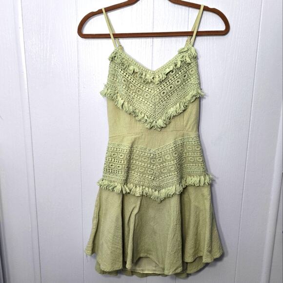 Selfie Leslie Janey Applique Light Green A-Line Mini Dress size Medium - Picture 1 of 11